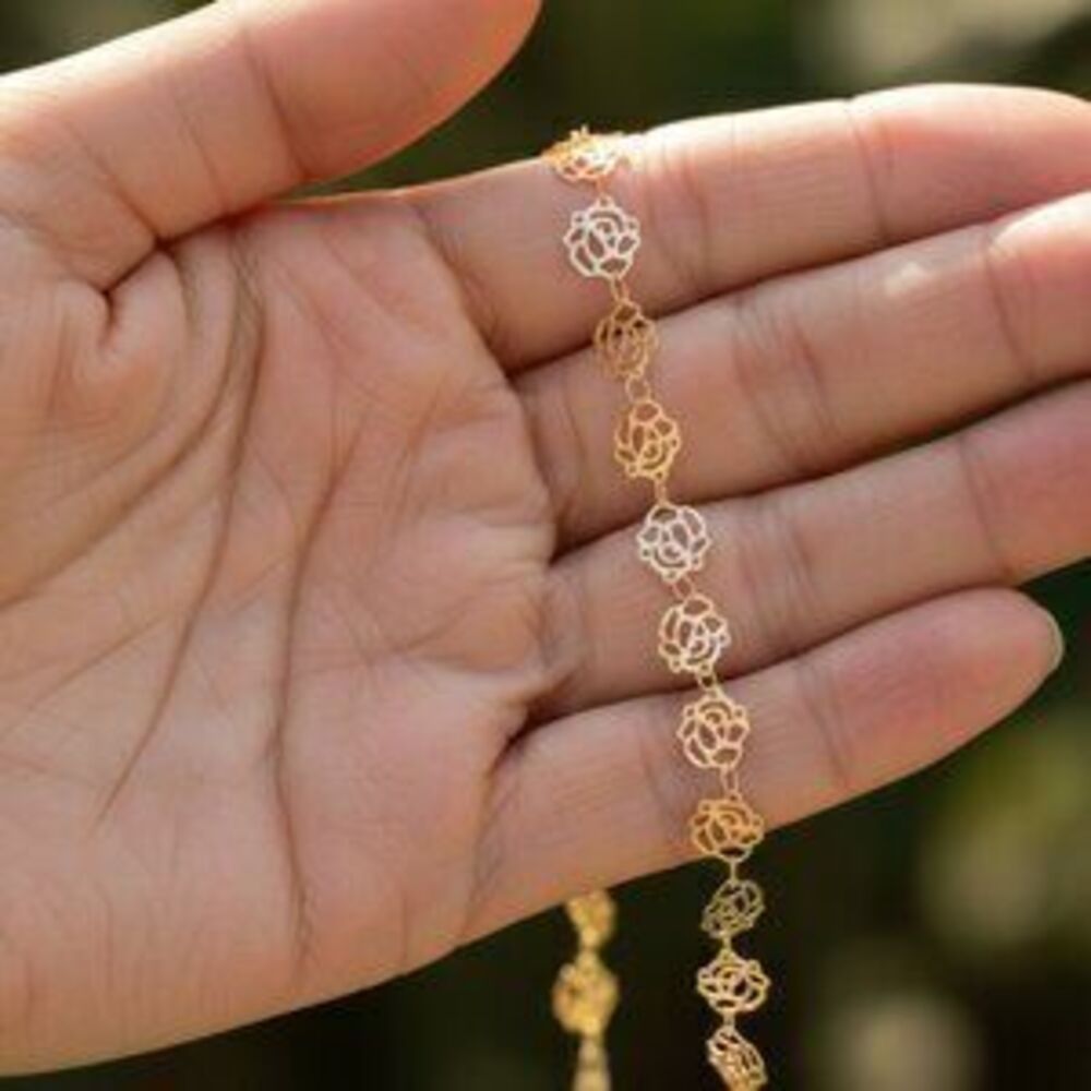 "Elegant & Trendy Bracelet, A Perfect Gift for Women, Thoughtful, EVCH1599